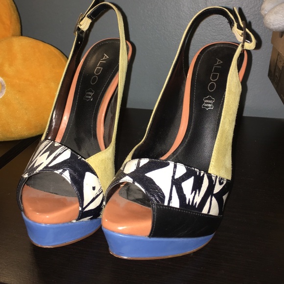 Aldo Yellow and Black Heels with Blue Accents - Picture 2 of 4